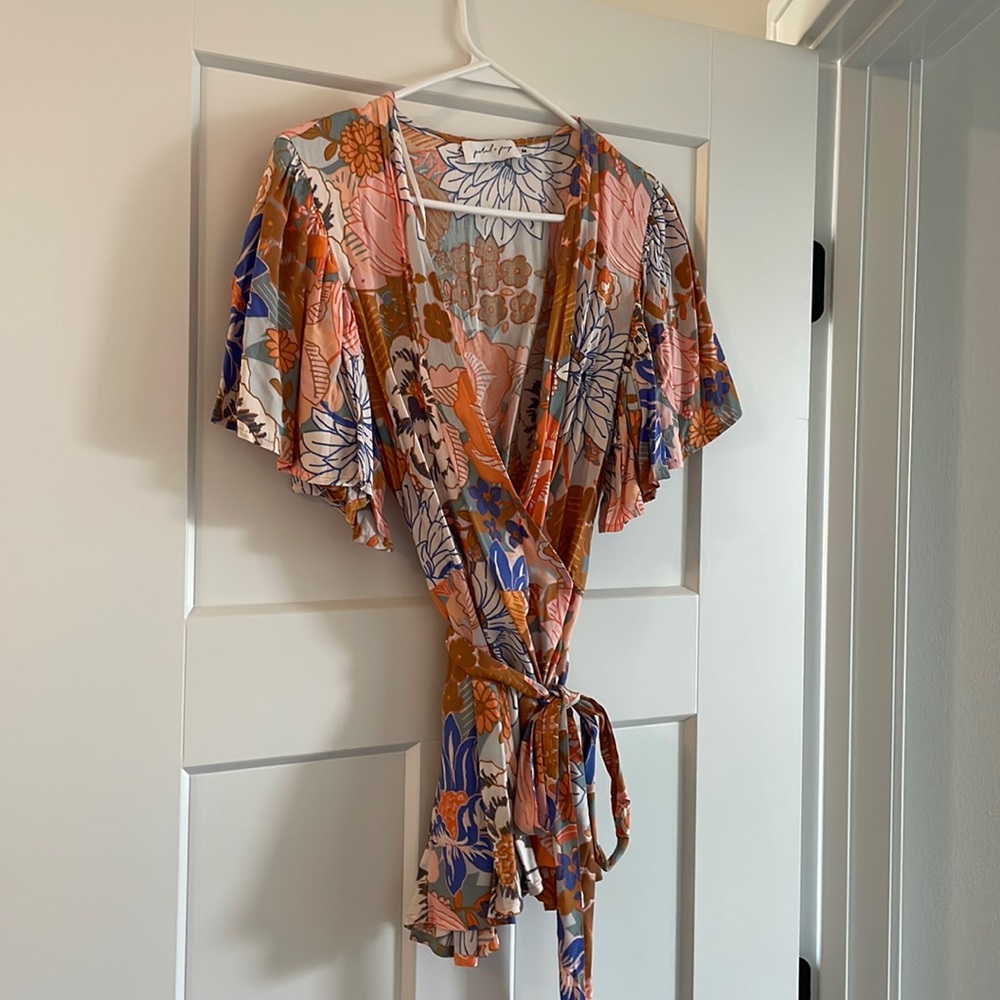 Floral Short Sleeve Wrap Top